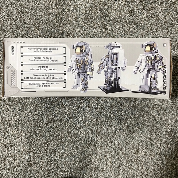 Mechanical Spaceman Building Blocks Set, New without tags - Picture 5 of 10